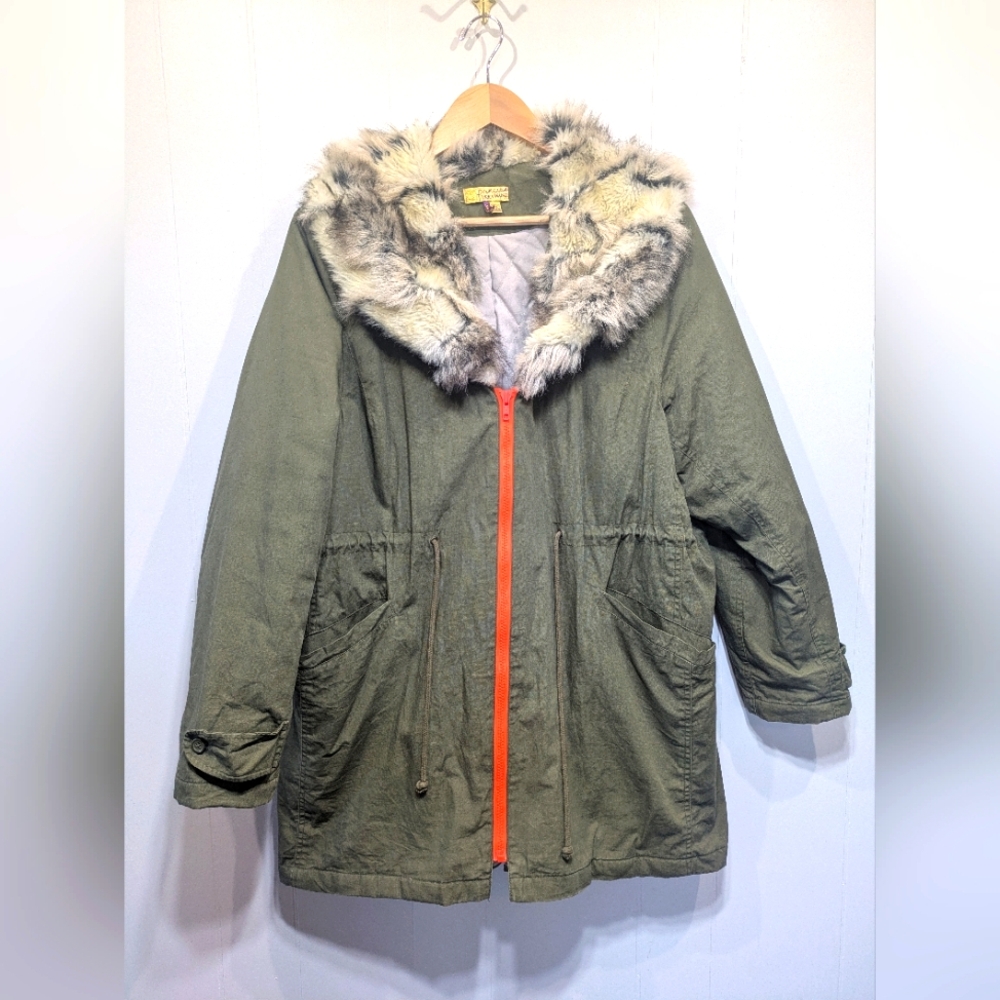Princess Vera Wang Faux Fur Fishtail Coat On Army Green Size Large Y2K‎